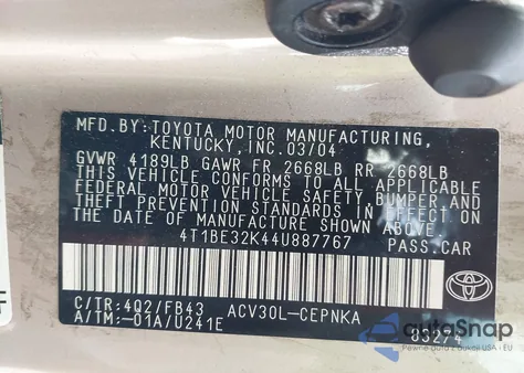 2004 Toyota Camry Le z USA, uszkodzony, nr VIN 4T1BE32K44U887767